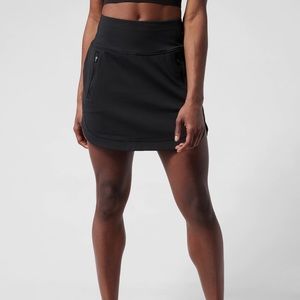 Athleta Fairway Golf Skort 16” Size M